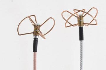 Set d'antennes FPV 5.8Ghz 3 lobes TX et 4 lobes TX/RX - Connecteur 21047